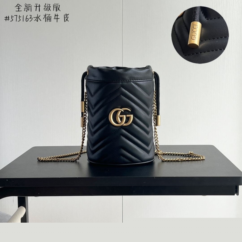 G*u*i bucket bags